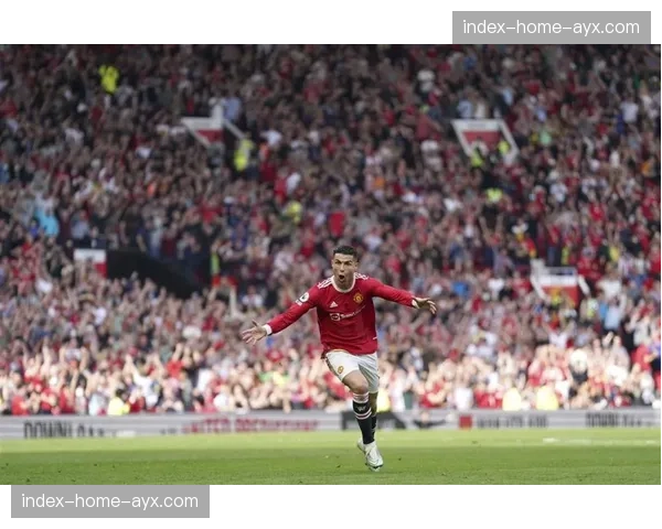 评论:滕哈赫的换人再次遭到质疑,曼联下半场习惯性崩盘 评论:滕哈赫的换人再次遭到质疑,曼联下半场习惯性崩盘